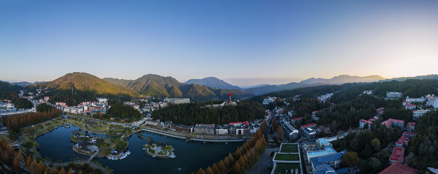 江西井冈山风景名胜区茨坪全景