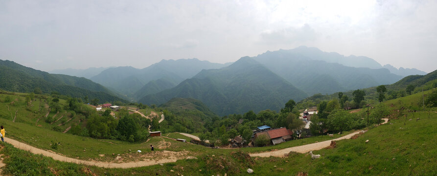 秦岭阴天