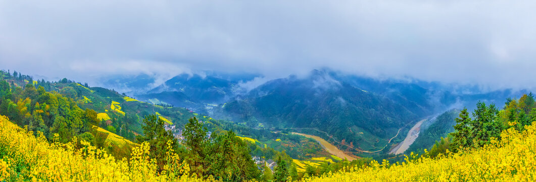 歙县石潭下汰村全景图