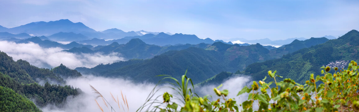 歙县石潭云海全景图