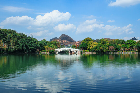 两江四湖