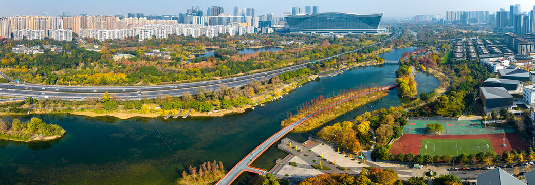 锦城湖湿地公园秋色全景图