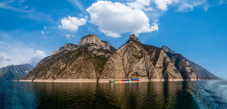 长江三峡巫峡红叶季