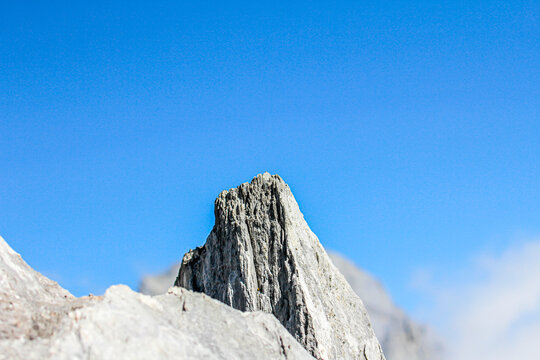 玉龙雪山山峰风光