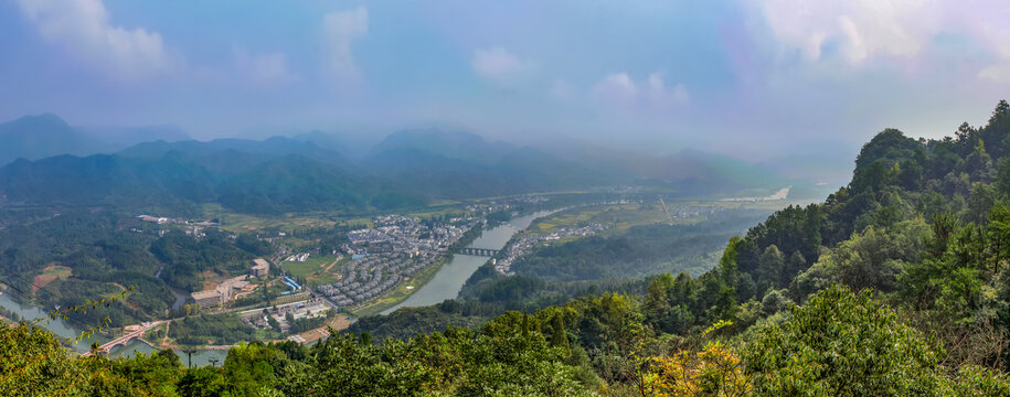 齐云山俯瞰齐云镇与横江全景图