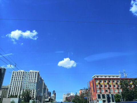 干净的天
