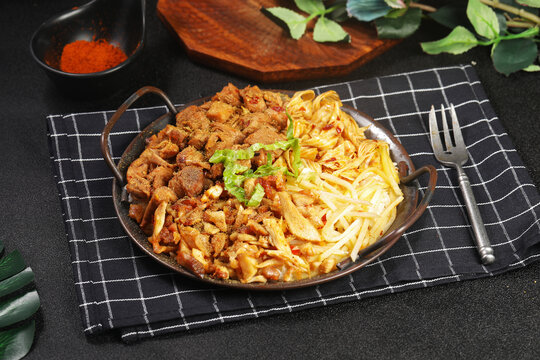 土耳其烧肉拌饭