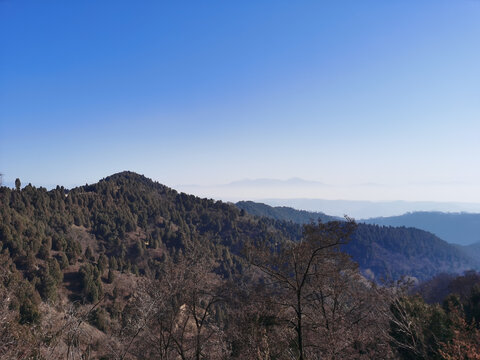 山峦叠嶂