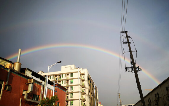 雨后天空双彩虹