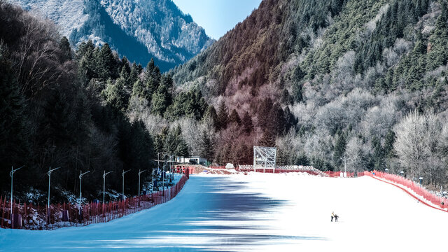 四川理县孟屯河谷自然滑雪场