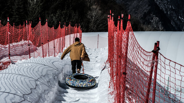 四川理县孟屯河谷自然滑雪场