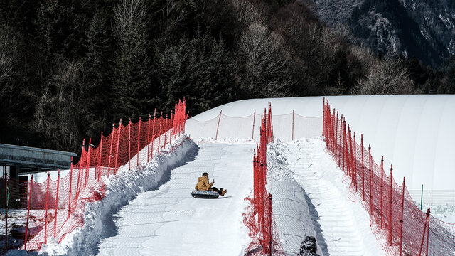 四川理县孟屯河谷自然滑雪场