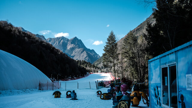 四川理县孟屯河谷高桥沟雪山