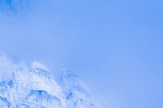 玉龙雪山积雪山峰