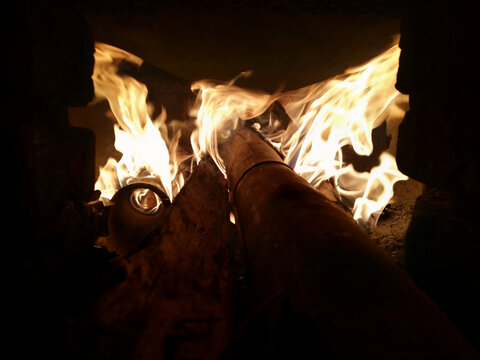 温暖的竹火