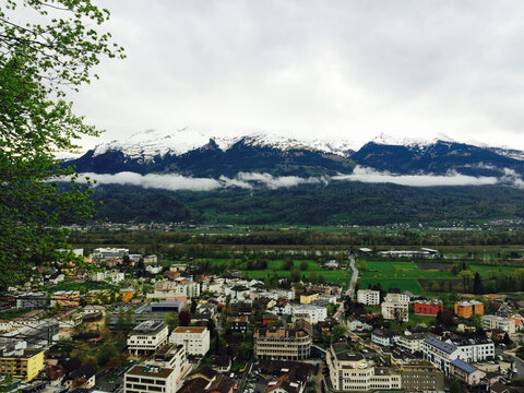 阿尔卑斯山与城市