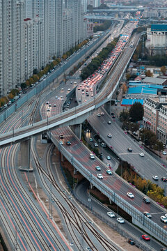 大连城市都市道路交通早晚高峰