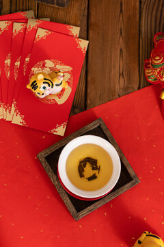 一碗茶水新春氛围图片