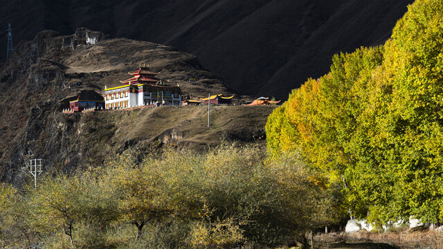 甘孜藏寨
