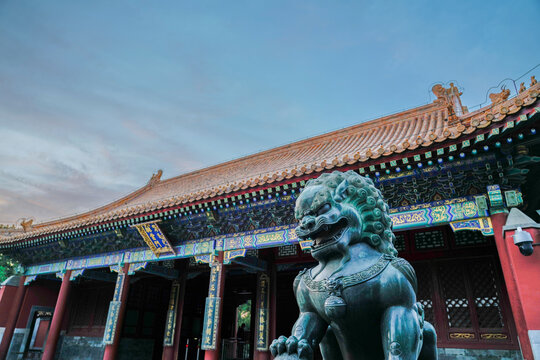 北京颐和园佛香阁狮子