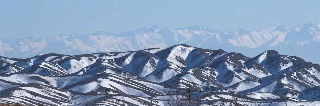 天山