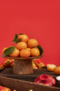 橘子创意新年喜庆红火海报