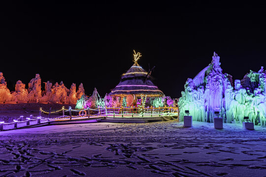 夜晚的长春冰雪新天地景观