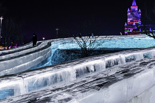 夜晚的长春冰雪新天地景观