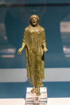 青铜女子形象还愿雕像