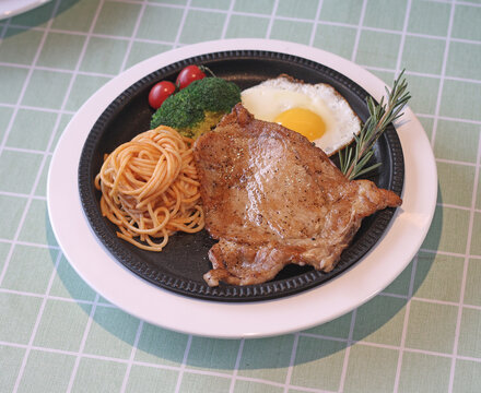 item.picName