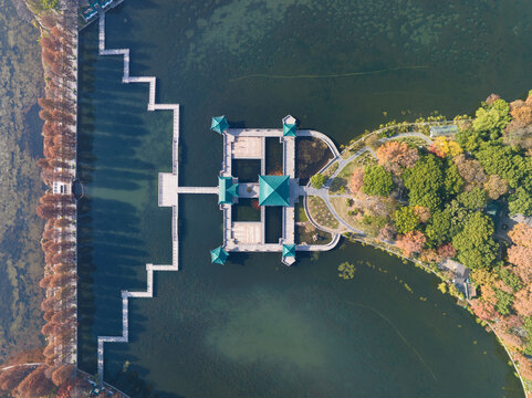 武汉东湖风景区深秋风光