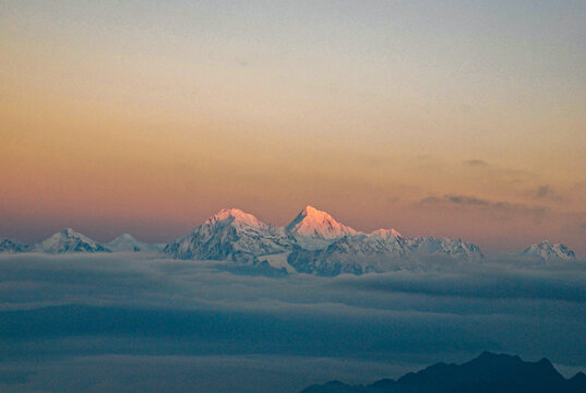 贡嘎雪山