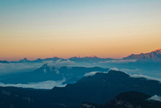 贡嘎雪山