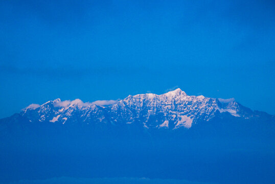 贡嘎雪山