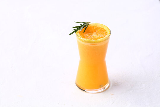 鲜榨果汁橙汁
