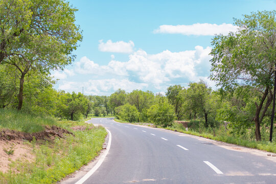 夏日小清新风格蓝天公路