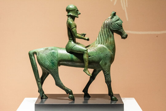 希腊战士青铜雕塑