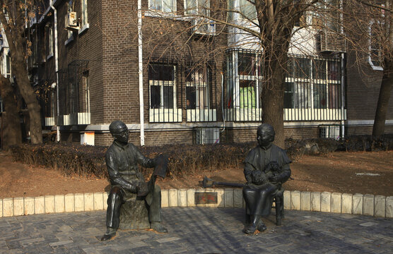 天津五大道景区街头雕塑