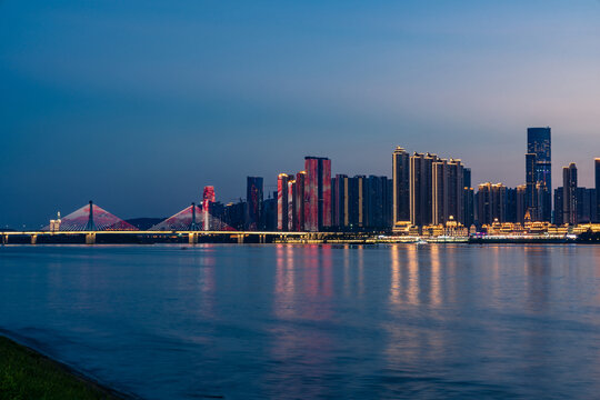 湘江湖南金融中心长沙渔人码头沿岸夜景