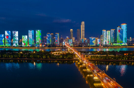 航拍长沙橘子洲大桥湘江沿岸城市夜景风光