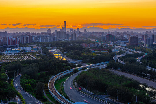 远眺夕阳下的国贸CBD中央商务区中国尊