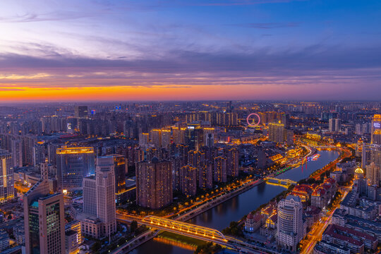 天津海河沿岸夕阳夜景