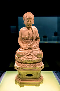 上海博物馆明代漳州窑佛像