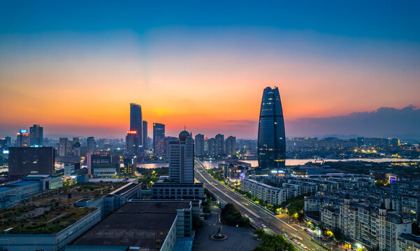 宁波三江口财富中心城市夜景