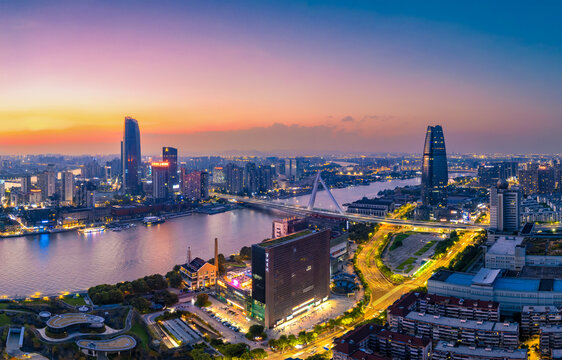 宁波三江口财富中心城市夜景