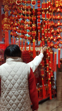 超市春节买年货场景