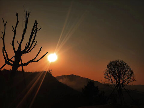 山村夕阳