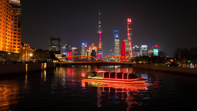 上海浦东夜景东方明珠