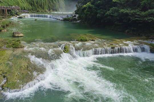 黄果树瀑布溪流