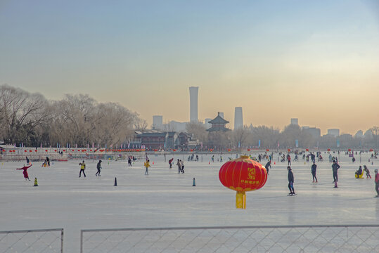 北京什刹海滑冰场